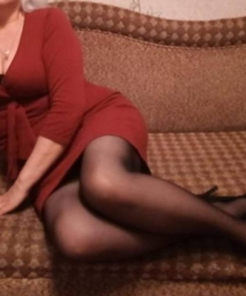 Встреча со мной станет незабываемым приключением, полным страсти и удовольствия. Я живу в Москве и предлагаю широкий спектр развлечений для истинных ценителей.
🌟 Мои услуги включают классический и эротический массаж, оральный и классический секс, различные игры и ролевые сценарии. Буду рада познакомиться с интригующими предложениями и попробовать новые вещи вместе с тобой.
💯 Мои клиенты отмечают мою профессиональность и умение удовлетворять их самые сокровенные желания. У меня великолепные отзывы, которые подтверждают мою высокую квалификацию и интимные навыки.
📷 На фотографиях ты можешь увидеть мои обольстительные формы и сногсшибательную внешность. Уверяю тебя, что лично встреча со мной превзойдет все твои ожидания.
💌 Если ты ищешь идеальную компанию для приятного времяпрепровождения в Москве, то ты нашел меня. Свяжись со мной и дай мне возможность сделать твои сны реальностью. Жду тебя! 💋 3971, 36 лет